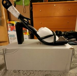 Olivia Ferguson FIRE! NIB! Soleil Style Strappy Wedge Heels in Black. Sz 6. R2S!
